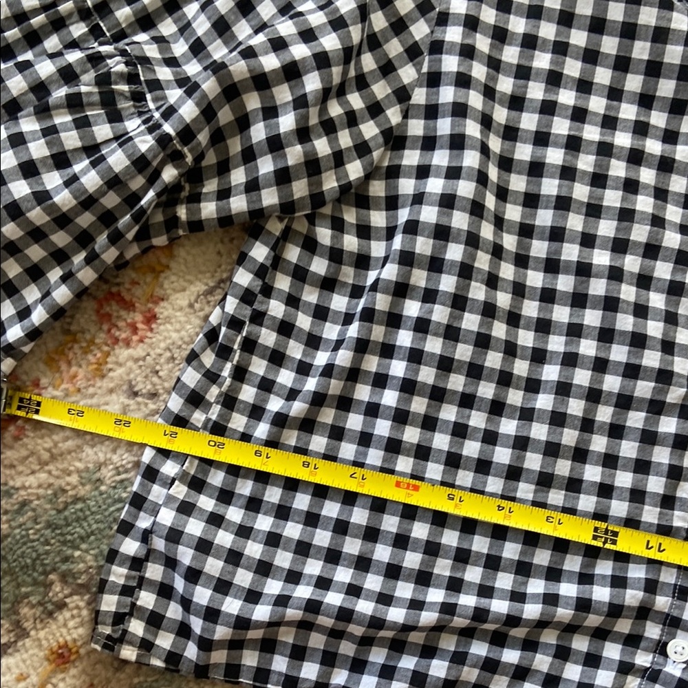Universal Thread Button Scoop Back Cropped Peasant Top - Picture 3 of 6